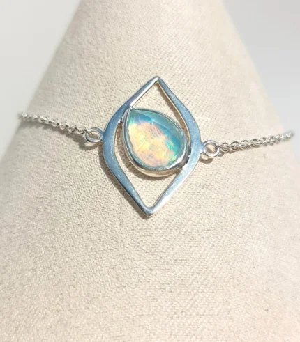 cat eye bracelet aurora front