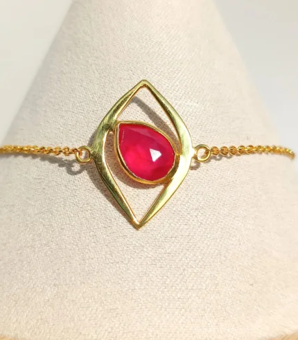 cat eye bracelet red front