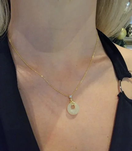 white jade necklace stone top 2