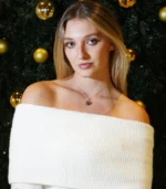 Blue jade necklace on model