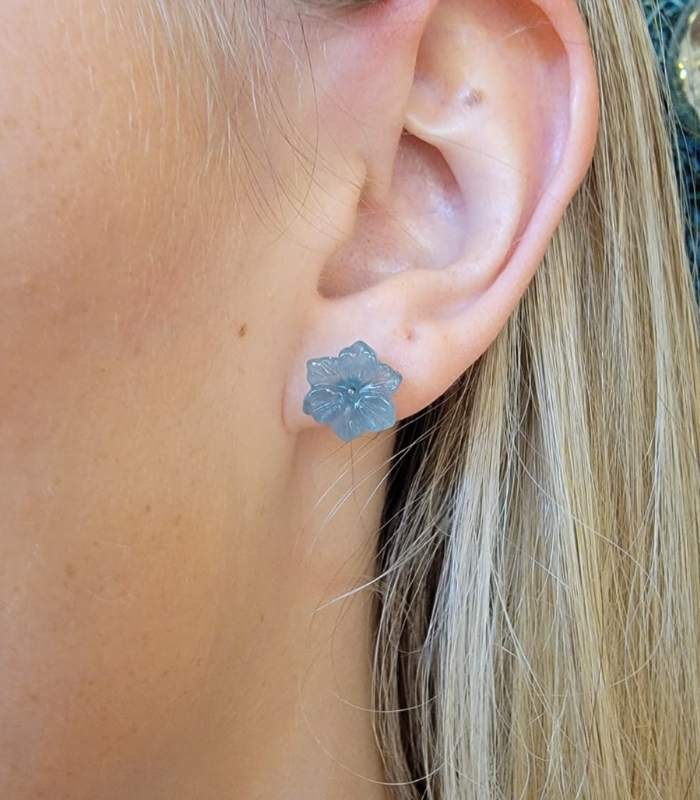 Jade Blue flower earring front silver metal