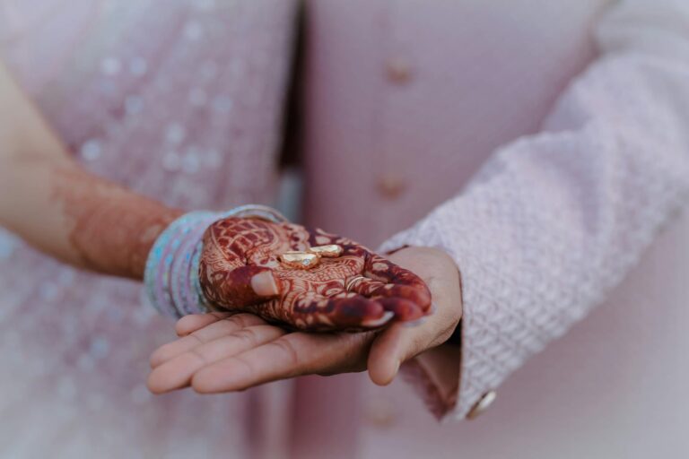 meaningful jewelry - How to Choose Meaningful Jewelry for Someone You Barely Know