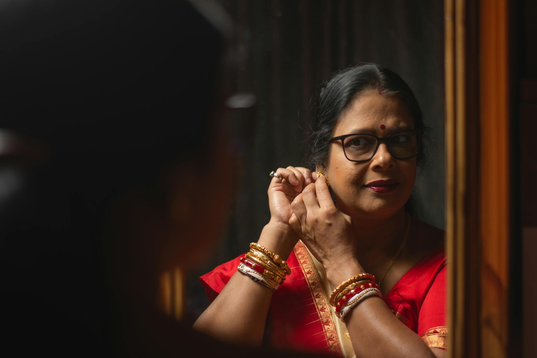 What Types of Hippie Jewelry Are Trending Right Now?