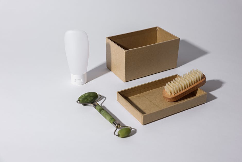 gold large crystal halo round pendant necklace in 18K gold plated stainless steel