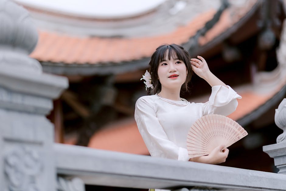 gold amethyst crystal pear drop pendant necklace in 18K gold plated stainless steel