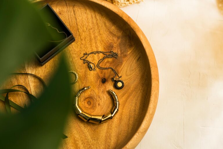 minimalist pendant