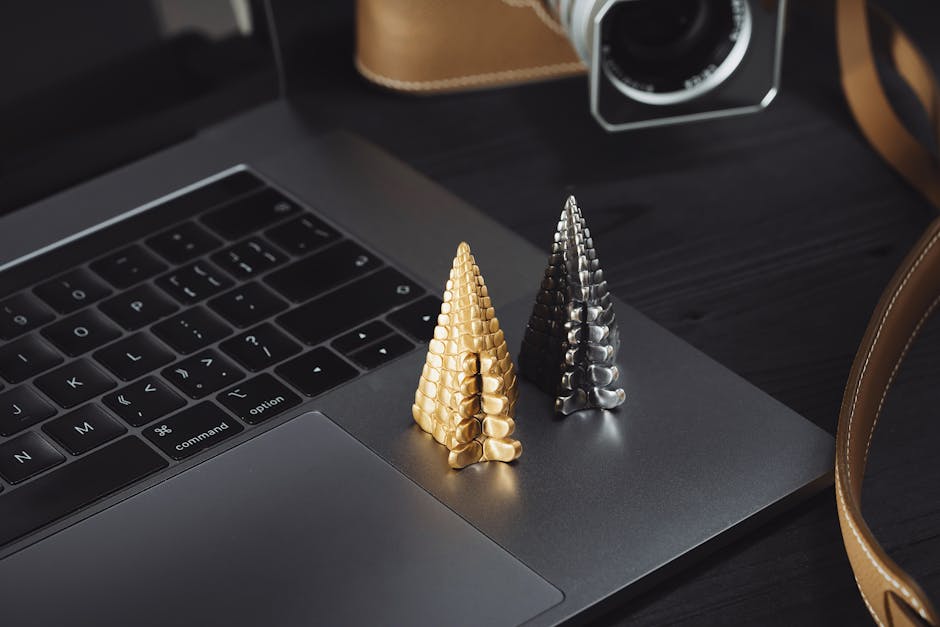 2-layer gold flat chain and crystal rectangle necklace set in 18K gold plated stainless steel