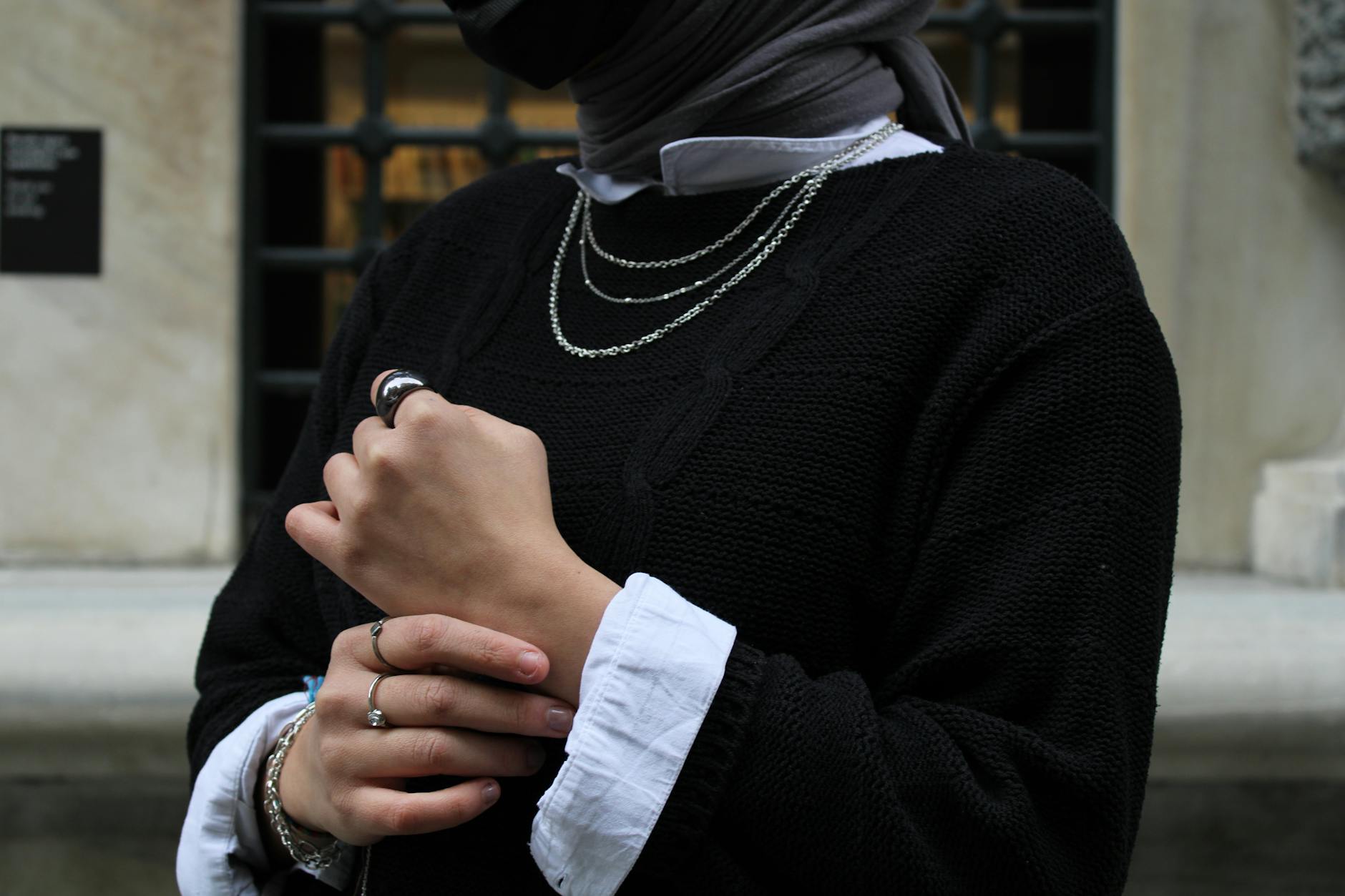 chain necklace styling