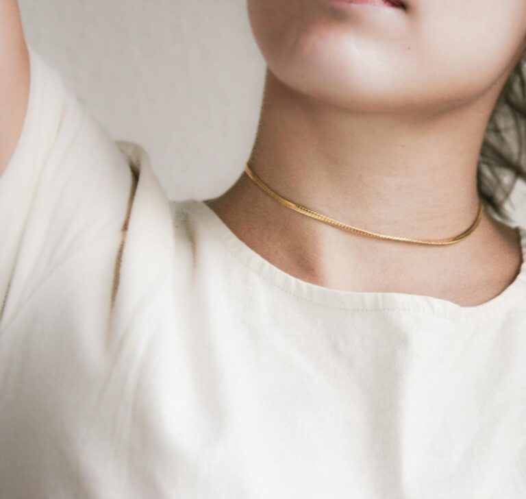 simple jewelry millennial