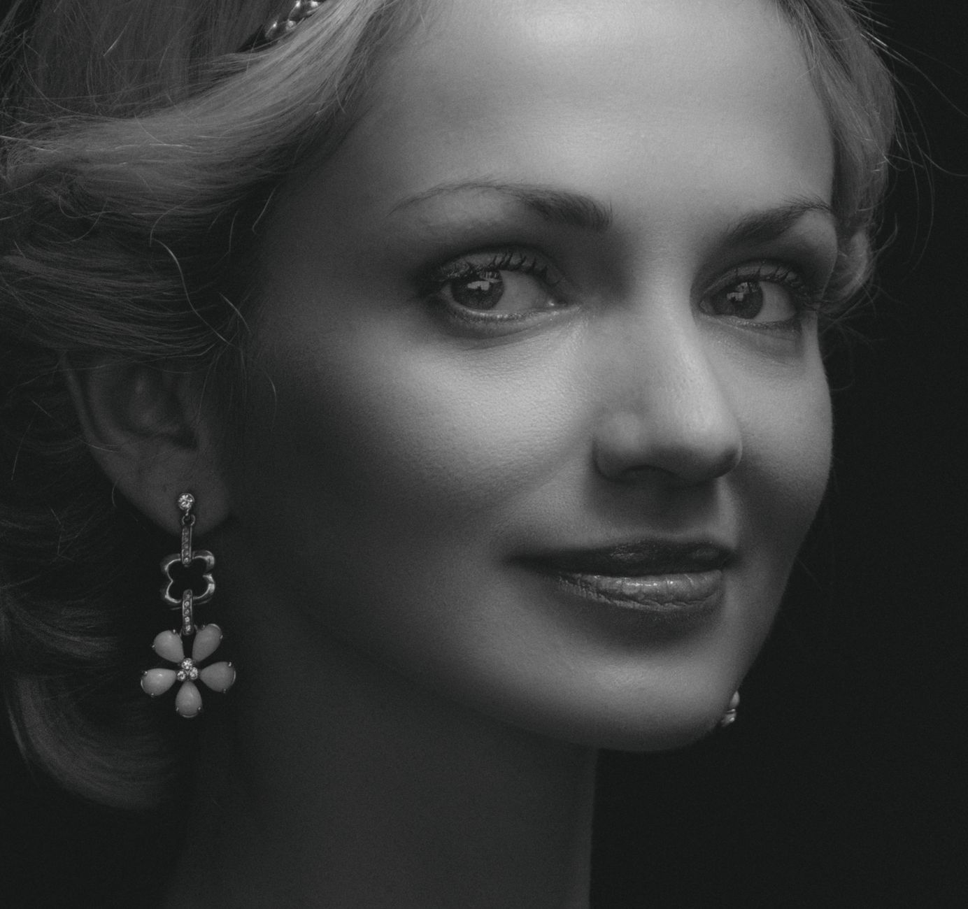 stud earrings styling
