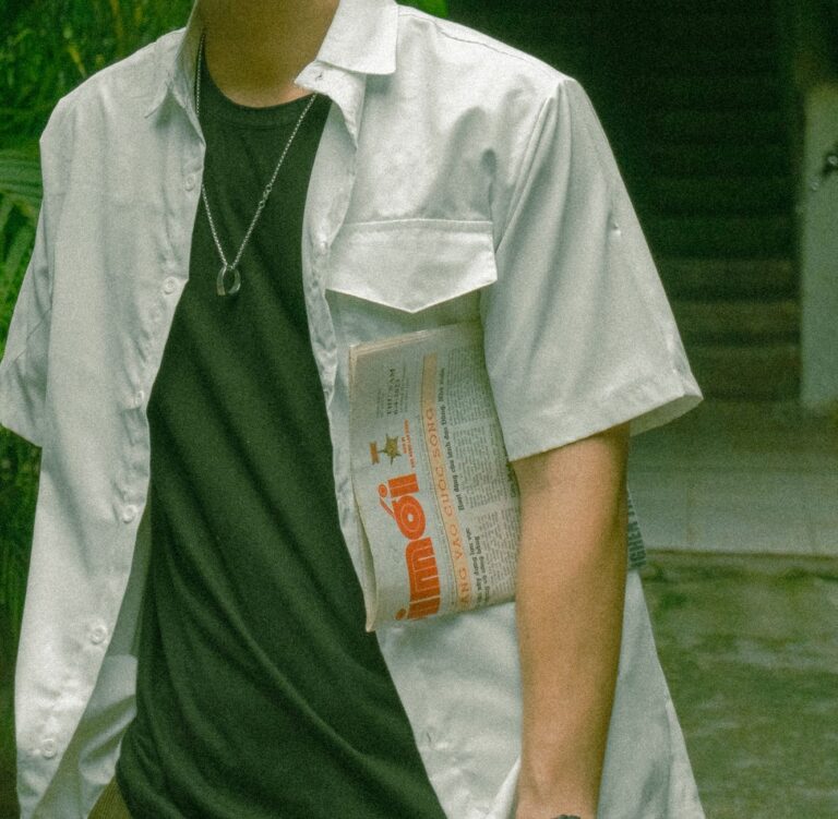pendant collared shirt