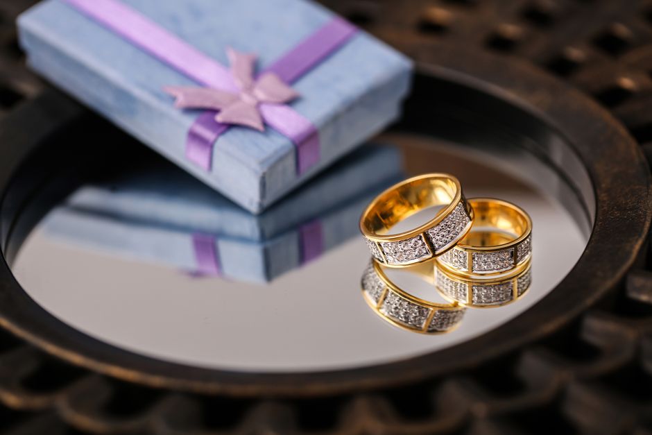 hammered gold ring